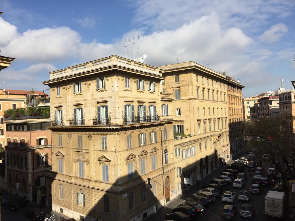 St. Peter Home House ローマ エクステリア 写真